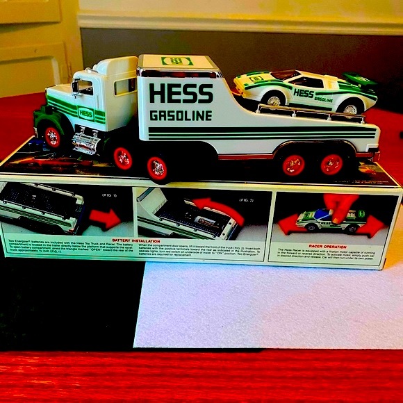 1991 “Hess” Gasoline Toy Hauler with Lamborghini Race Car - Picture 3 of 11